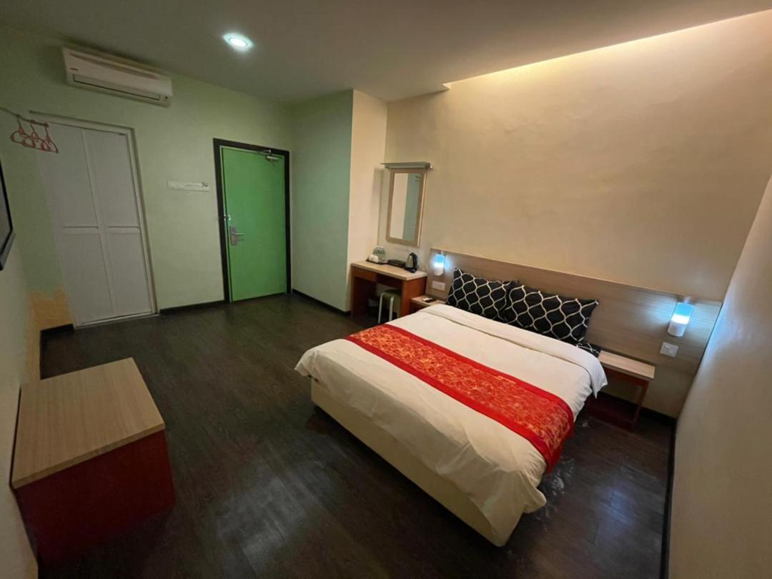 N&L Hotel Kuala Terengganu Exterior photo